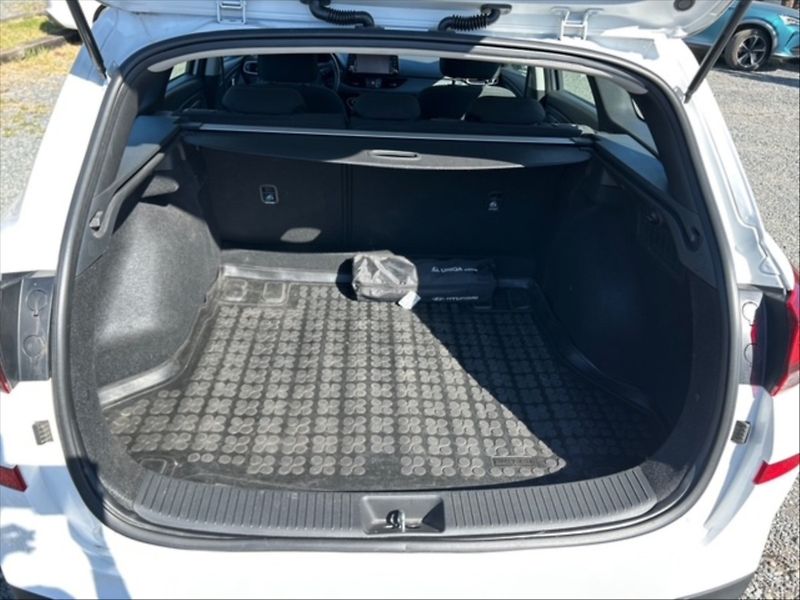 Hyundai i30 1,0 TGDI Comfort - fotka 6 z 11