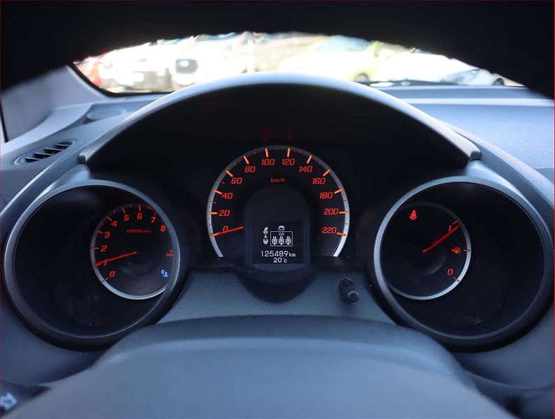 Honda Jazz (2014) 1.2 i-VTEC, Serv.kniha - fotka 11 z 15
