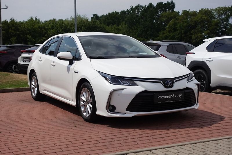 Toyota Corolla 1,8HSD Comfort + Style - fotka 3 z 31