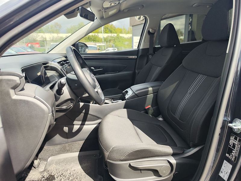 Hyundai Tucson 1.6 T-GDI/110kW Smart DCT - fotka 13 z 31