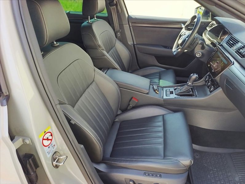 Škoda Superb 2,0 TDi DSG 4x4 Tažné 1maj.,ČR - fotka 27 z 46