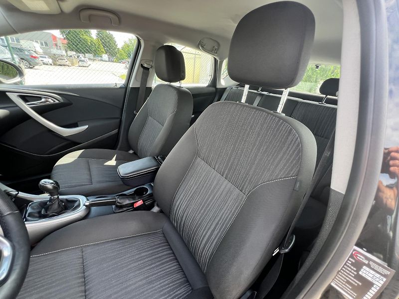 Opel Astra 1.4i 16v KAMERA TEMPOMAT ALU - fotka 10 z 42