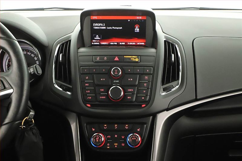 Opel Zafira (2016) 2.0 CDTI, Automat, Xenony - fotka 12 z 15