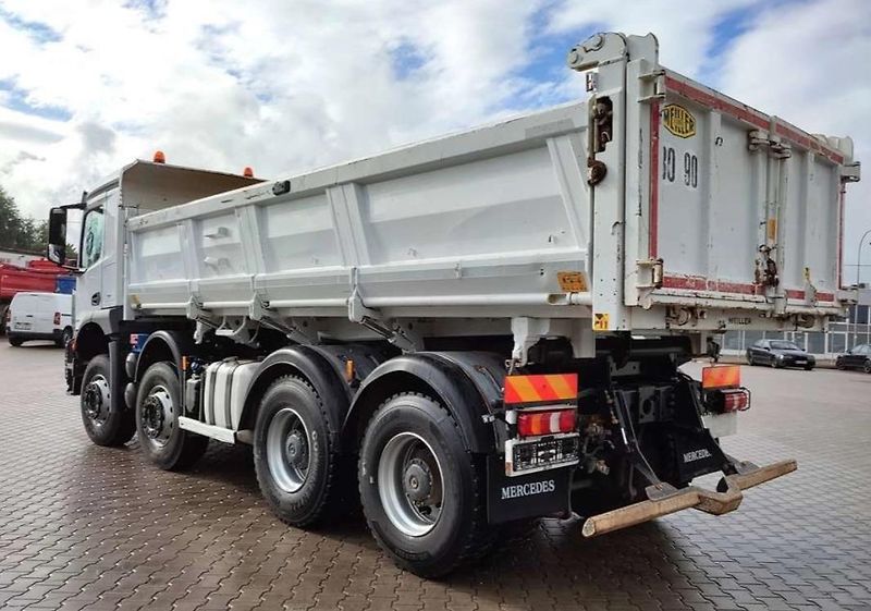 Mercedes-Benz (2017) Arocs 3243 8x4 Bordmatik EURO  - fotka 8 z 12