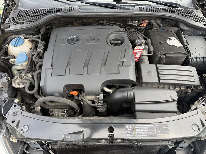 Škoda Octavia 1,6TDI 77kW XENONY - fotka 20 z 20