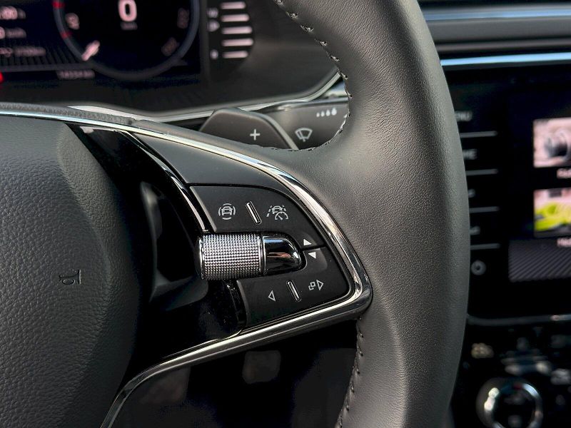 Škoda Superb (2022) 2.0 TSI 206 kW DSG 4x4 L&K - fotka 19 z 29