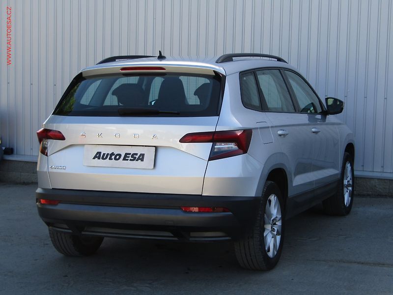 Škoda Karoq (2017) 1.5 TSi, ČR, Ambition, DSG - fotka 4 z 21