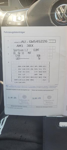 Volkswagen Golf Sportsvan (2015) 1,2TSi 81kW benzín „Lounge“ - fotka 33 z 41