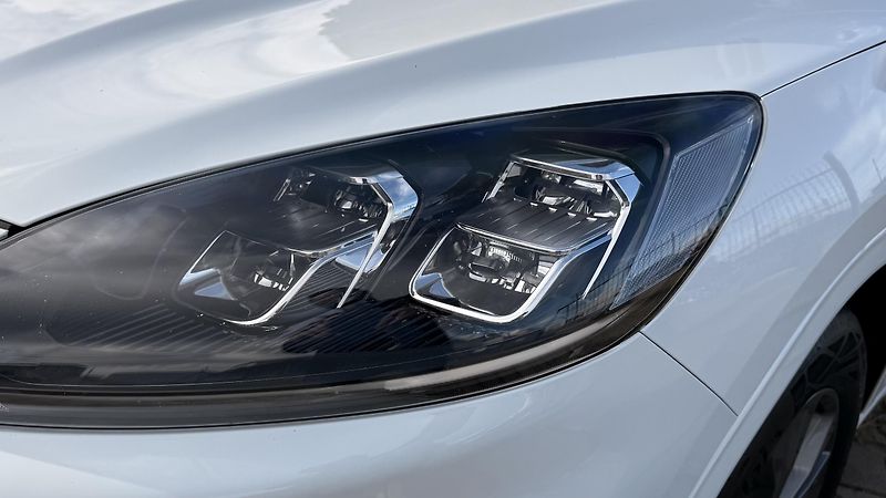 Ford Kuga (2022) 2.0d ST-Line,4x4,ČR,SERVIS - fotka 42 z 44