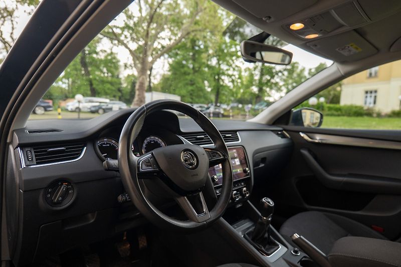 Škoda Octavia 1.5 TSI 110 kW Style LED Tažné - fotka 12 z 35