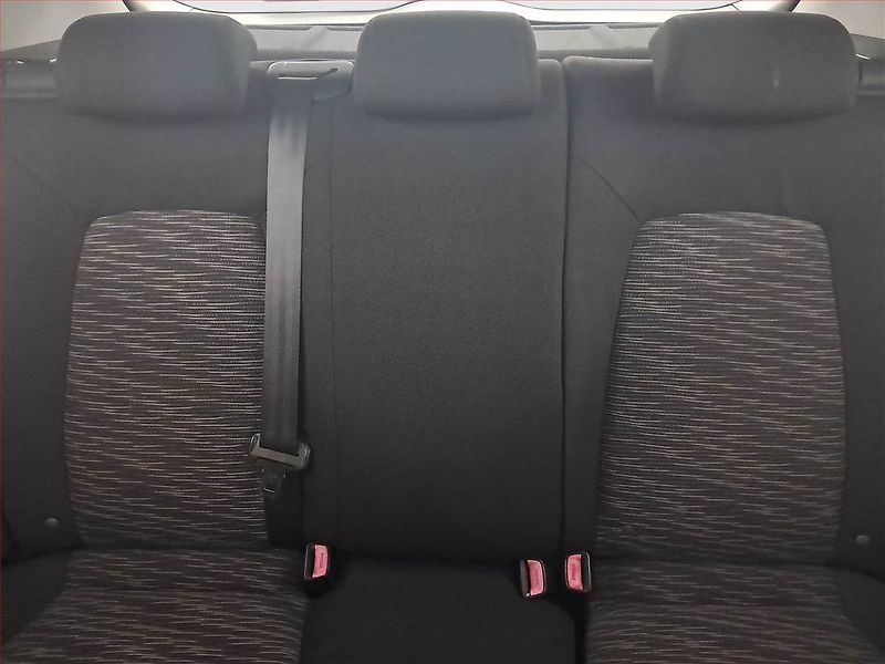 Kia Ceed (2009) 1.6 CVVT, po STK, rezervace - fotka 10 z 16