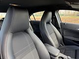 Mercedes-Benz Třídy A 180i LED NAVI KAMERA SERVISKA - náhled 33