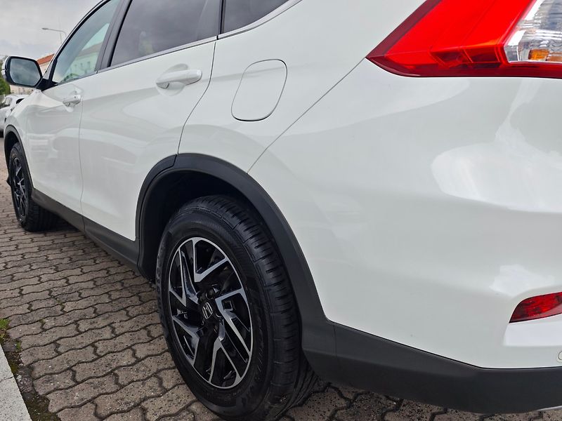 Honda CR-V (2016) 2.0 i-VTEC Elegance Plus 4WD - fotka 37 z 41