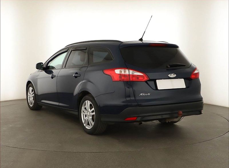 Ford Focus (2013) 1.6 TDCi, Park. senzory - fotka 4 z 16