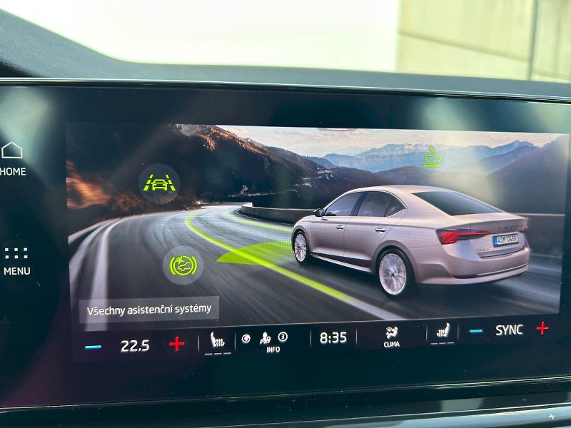 Škoda Octavia (2023) M-HEV STY TS 110/1.5 A7F - fotka 21 z 26
