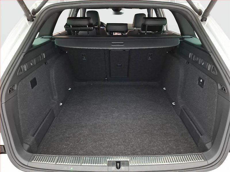 Škoda Superb (2023) 2.0 TDI - fotka 14 z 24