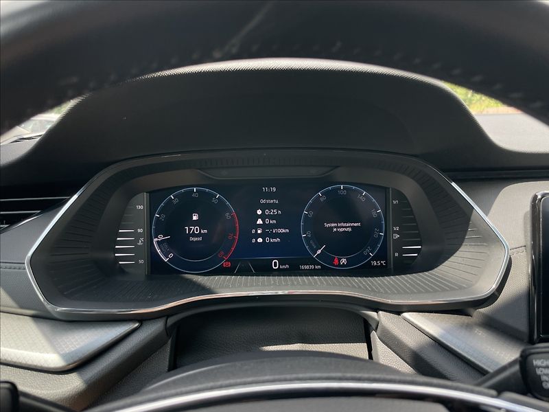 Škoda Octavia 1,0 TSI Ambition Plus LED+PDC - fotka 9 z 23
