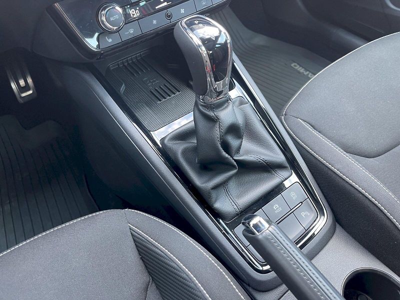 Škoda Scala (2025) 1.0 TSI 85 kW DSG Monte Carlo - fotka 12 z 34