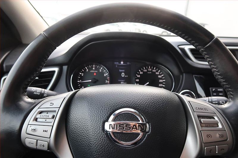 Nissan Qashqai (2015) 1.2 DIG-T, Navi, Tempomat - fotka 16 z 18
