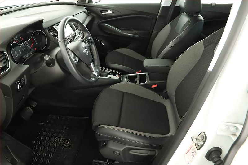 Opel Grandland X (2020) 1.2 Turbo, Automat, Serv.kniha - fotka 13 z 14