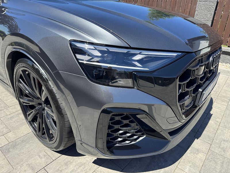 Audi Q8 (2025) 60TFSI e QUATTRO, B&O, Tažné  - fotka 19 z 38