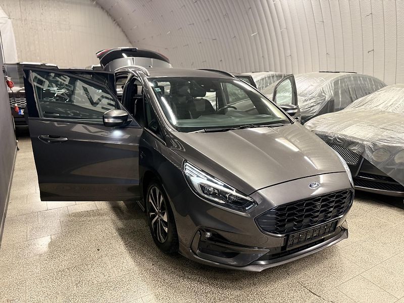 Ford S-MAX (2022) 2.5 HEV,ST-LINE,7REZERVOVÁNO - fotka 11 z 44