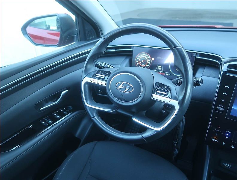 Hyundai Tucson (2022) Family 1.6 T-GDI - fotka 7 z 15