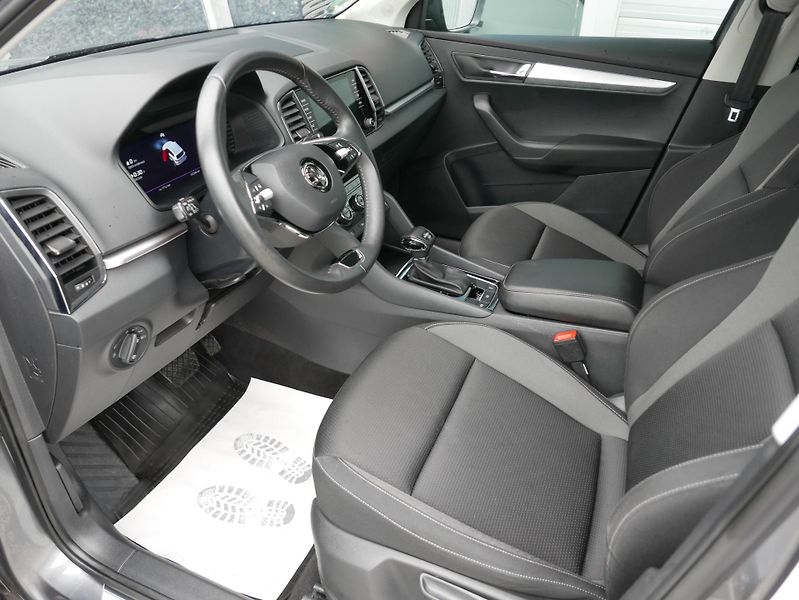 Škoda Karoq 2,0 TDI Tour 4x4 Automat - fotka 14 z 34