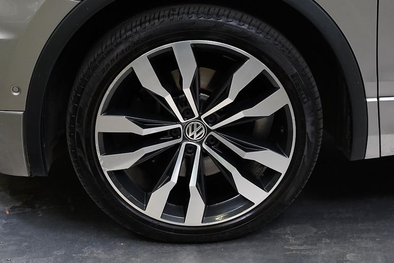 Volkswagen Tiguan - fotka 10 z 25