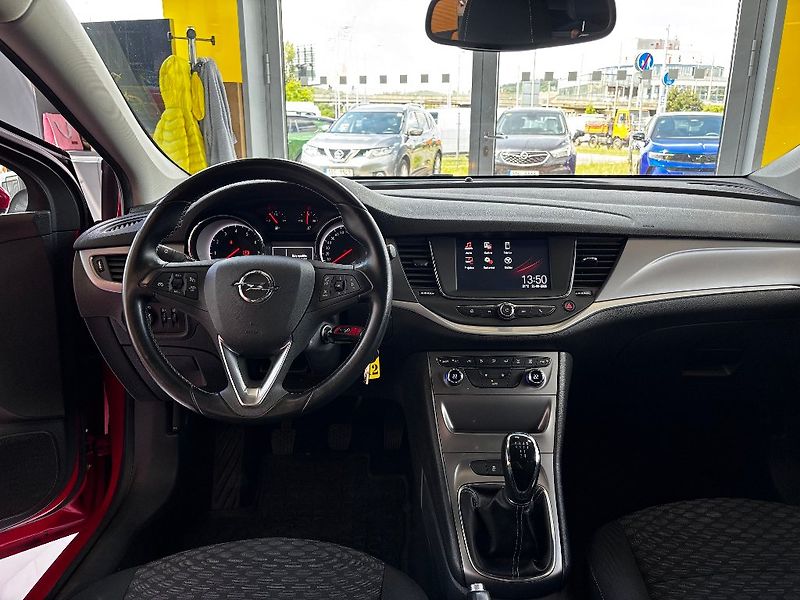 Opel Astra 1.4i 74KW 2017 - fotka 10 z 15