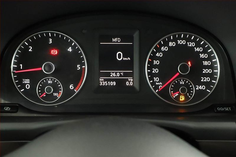 Volkswagen Touran (2011) 1.6 TDI, Tempomat - fotka 8 z 17