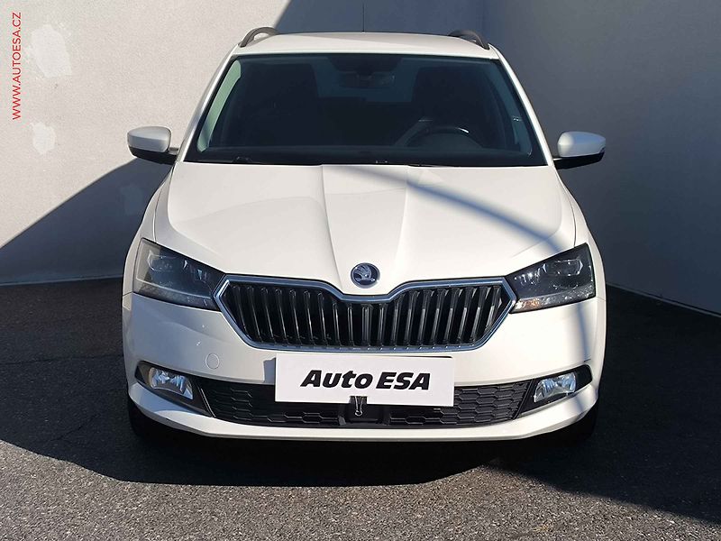 Škoda Fabia (2022) 1.0 TSi, 2.maj,ČR, Ambition - fotka 2 z 22