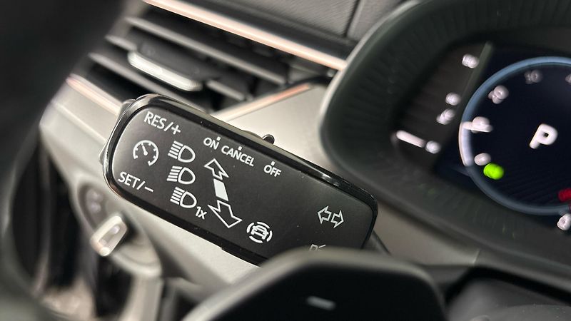 Škoda Kamiq 1.0 TSI DSG Style - fotka 14 z 24