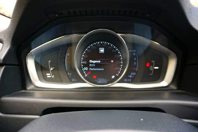 Volvo V70 (2016) MOMENTUM 2,0 D4 133 kW - fotka 52 z 64