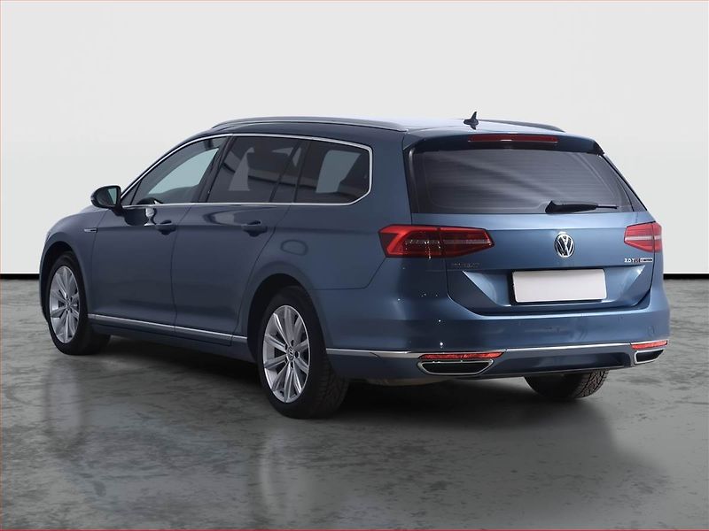 Volkswagen Passat (2016) 2.0 TDI, 4X4, Automat, Kůže - fotka 4 z 21