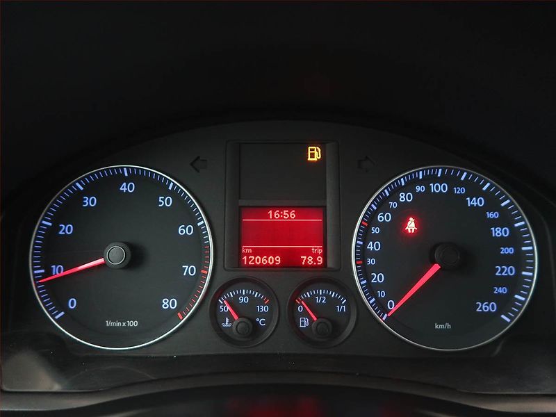 Volkswagen Golf (2008) 1.6 - fotka 11 z 12