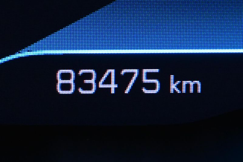 Peugeot 3008 1,5 HDI 96 kW Active Záruka až - fotka 17 z 30