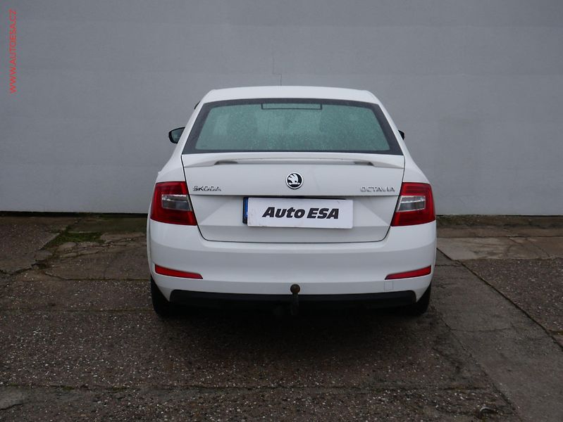 Škoda Octavia (2015) 2.0 TDi, ČR, Ambition - fotka 5 z 20