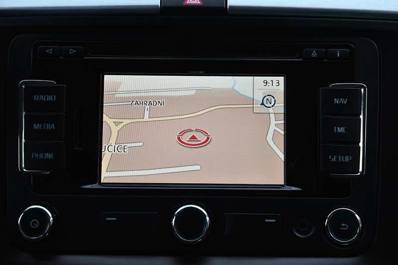 Škoda Superb 2.0 TDi CR,NAVI,VÝHŘEV,XENONY - fotka 22 z 45