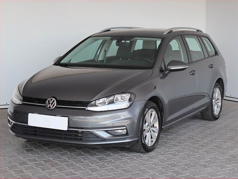 Volkswagen Golf (2017) Comfortline 2.0 TDI, Automat - fotka 2 z 23