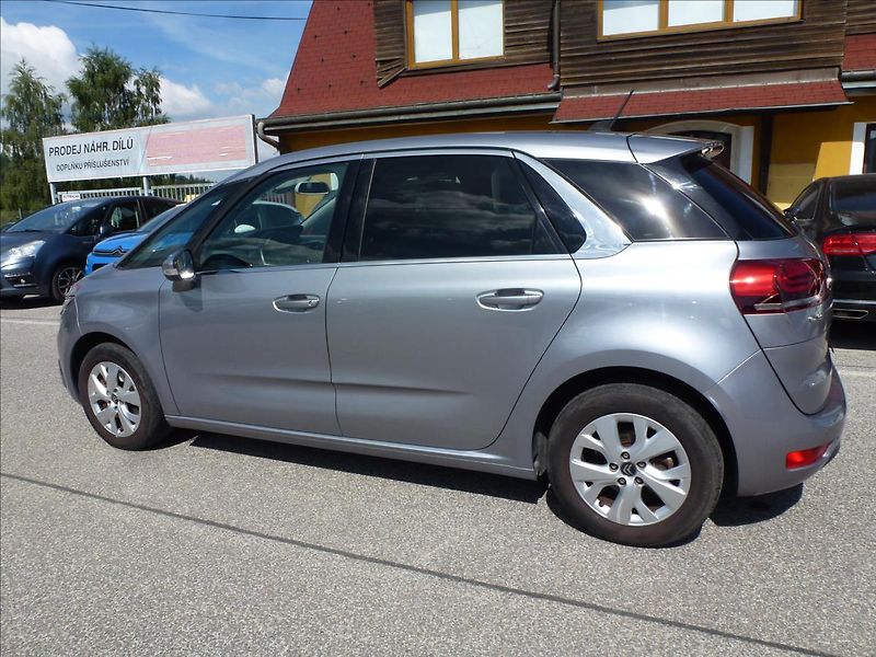 Citroën C4 Picasso 1,2 PureTech 130 6AUT  SpaceTo - fotka 14 z 54