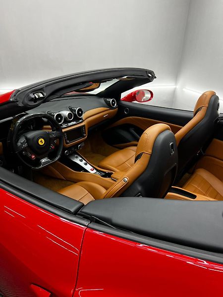 Ferrari California (2014) - fotka 13 z 15