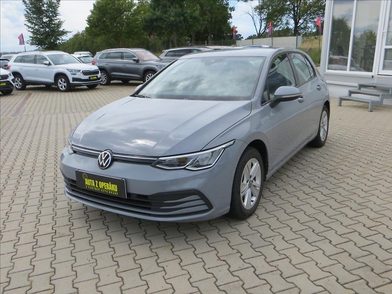 Volkswagen Golf 1,0 TSI Life 81kW DSG - fotka 3 z 24