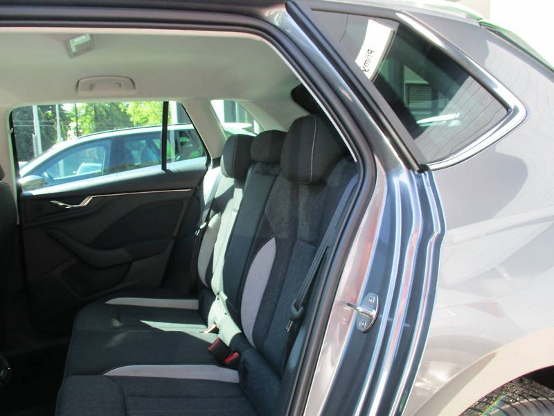 Škoda Kamiq Top Selection 1,0TSI 85kW DSG/ - fotka 14 z 15