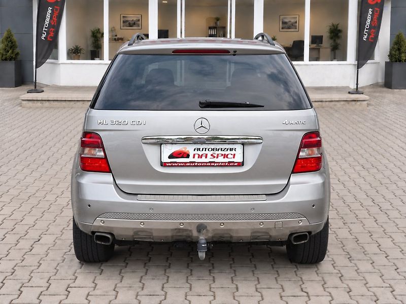Mercedes-Benz Třídy M (2007) 320CDI 165kW 4MATIC - fotka 7 z 27