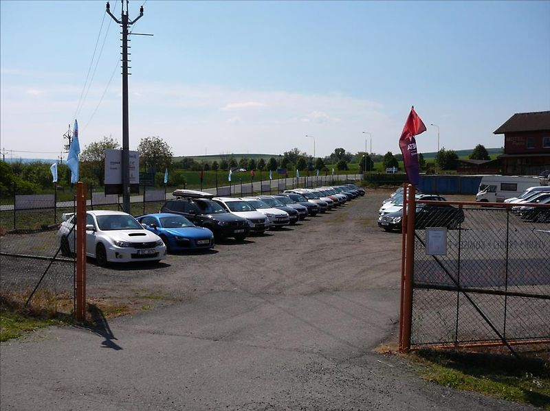 Suzuki Grand Vitara 2,0 i + LPG  LPG,4 x 4,TAŽNÉ - fotka 27 z 27