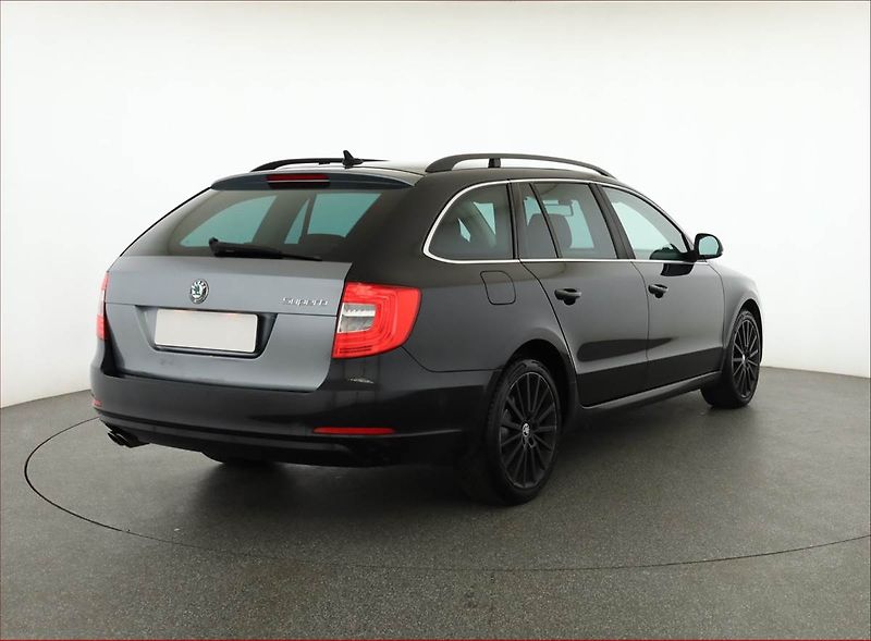 Škoda Superb (2013) Ambition 2.0 TDI, Automat - fotka 5 z 17
