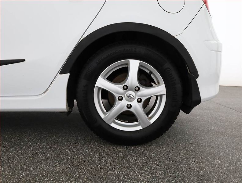 Hyundai i30 (2010) 1.6 CVVT, Automat, nová STK - fotka 17 z 17
