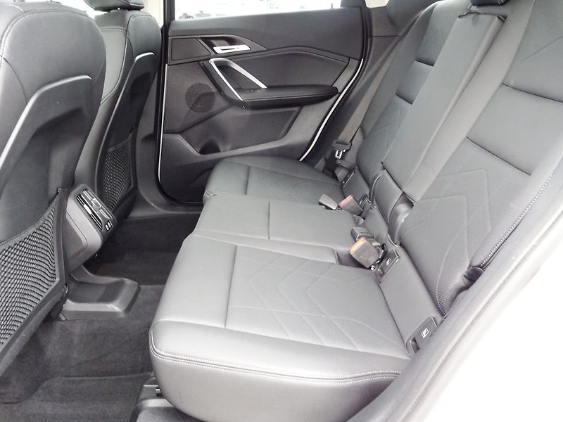 BMW X1 23d xDrive xLine ČR DPH - fotka 21 z 28