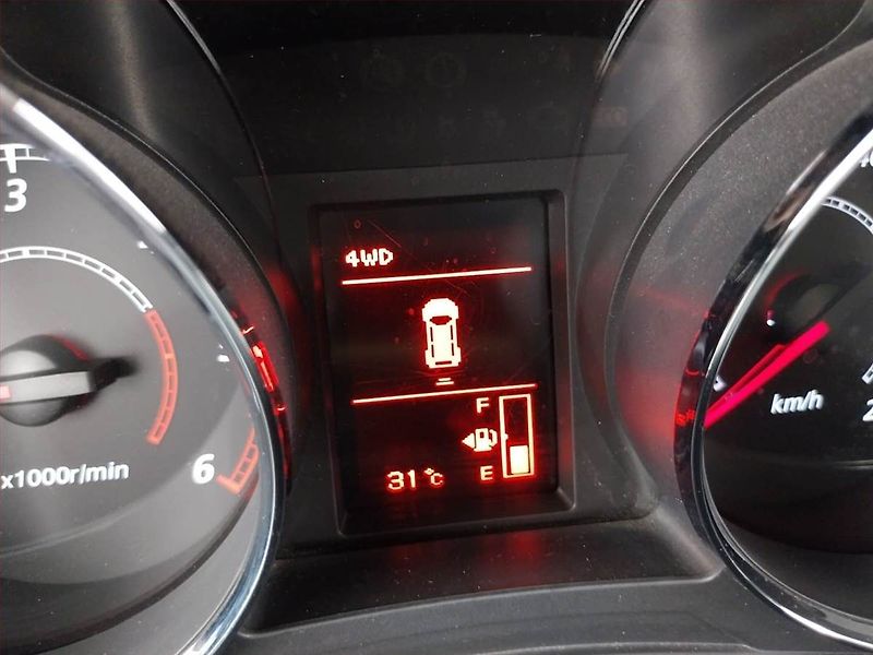 Citroën C4 Aircross (2014) 1.6 HDi, 4X4, ČR,1.maj - fotka 17 z 21